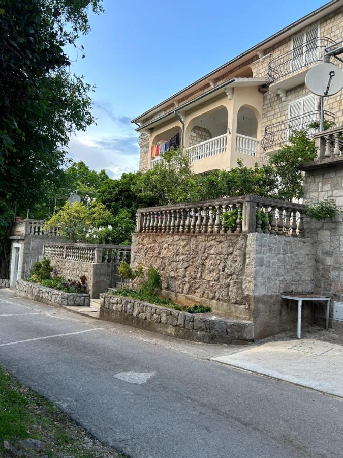 Lazarus Bigova Apartments Tivat Exterior foto