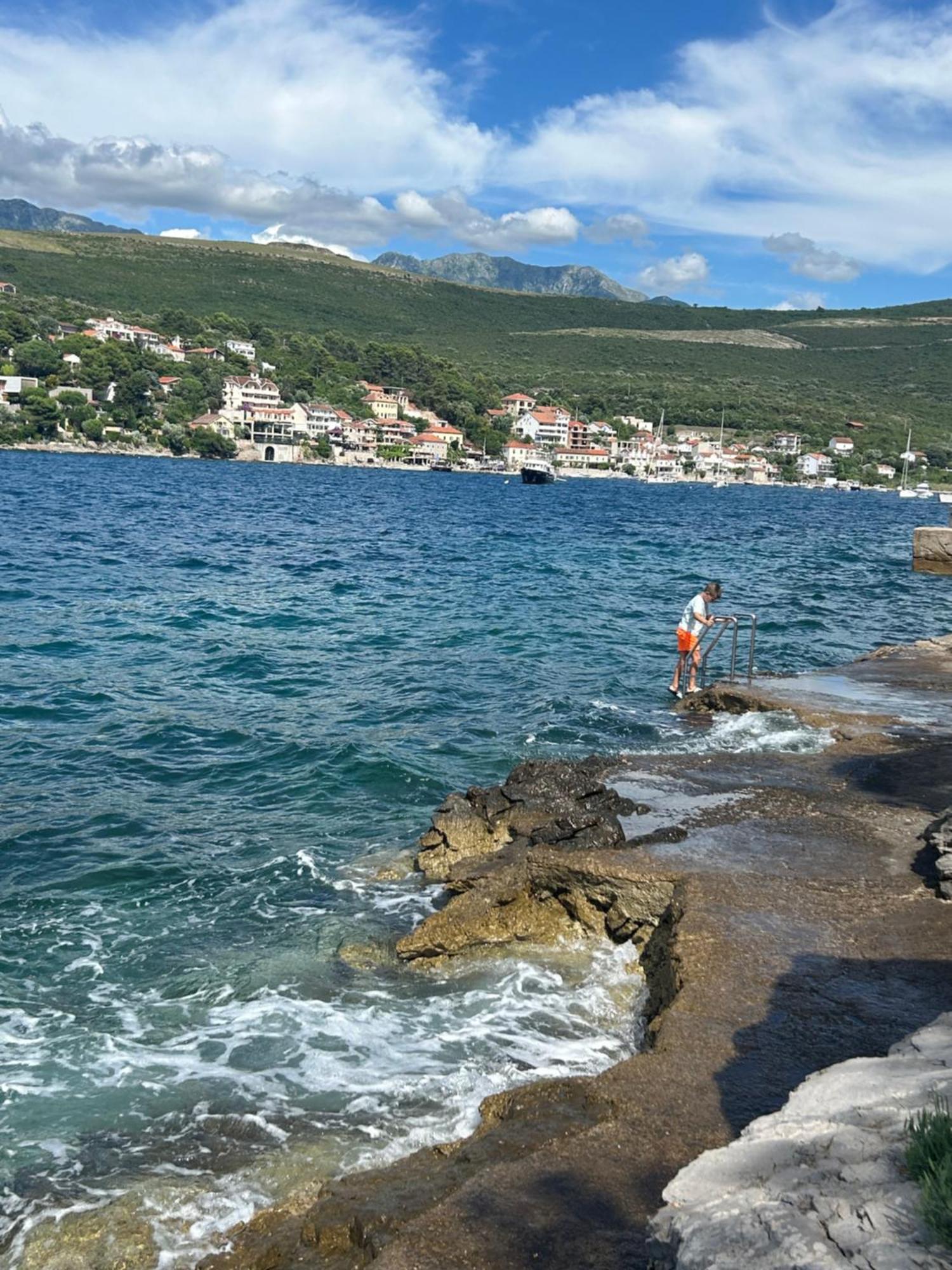 Lazarus Bigova Apartments Tivat Exterior foto